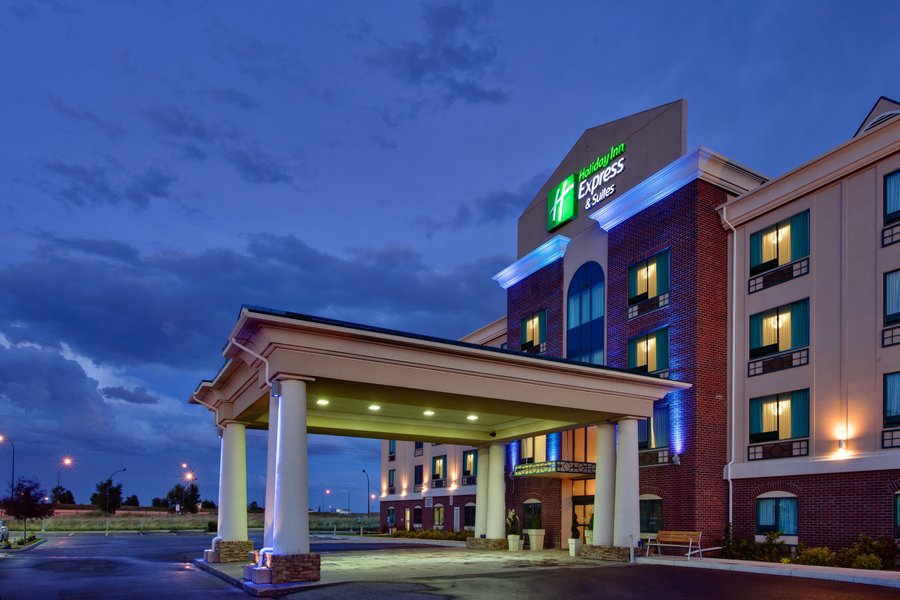 Holiday Inn Express and Suites Medicine Hat Transcanada Hwy 1 (C̶ ...