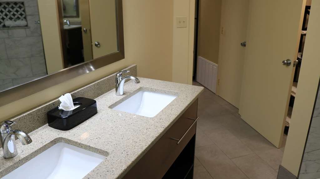 Hotel photo 15 of Best Western Plaza Inn.