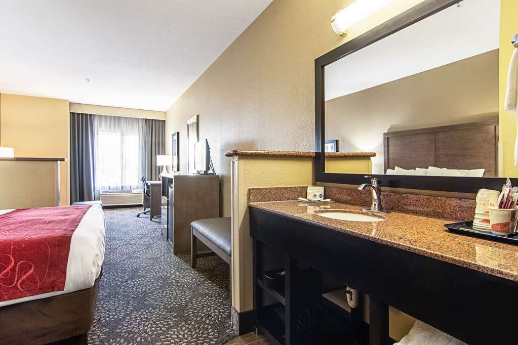 Hotel photo 40 of Comfort Suites Columbia River.