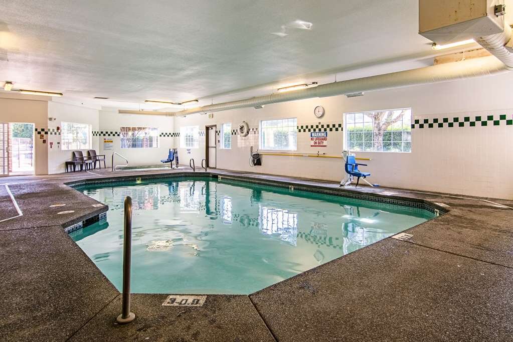 Hotel photo 1 of Comfort Suites Columbia River.