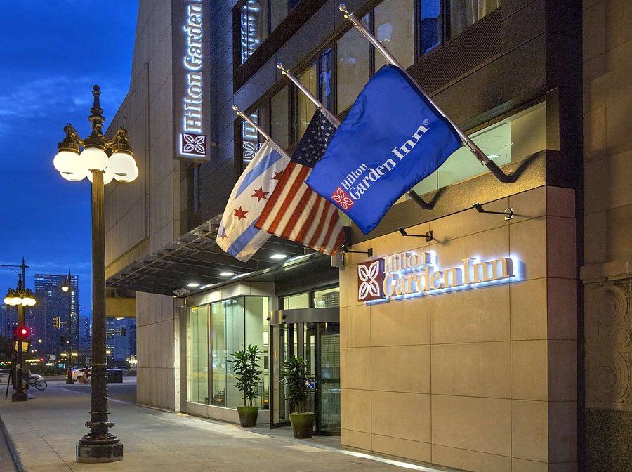 HILTON GARDEN INN CHICAGO DOWNTOWN RIVERWALK desde $2,306 (IL