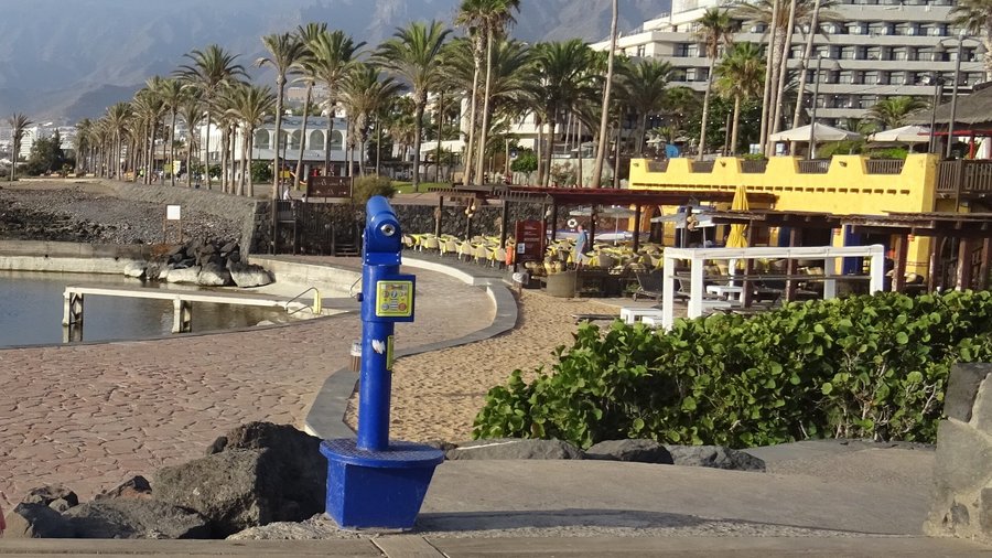 España. Canarias. Playa de las Américas: paseos turísticos finales. Antes de la pandemia ...