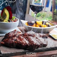 Carnes cocinas a la piedra volcánica