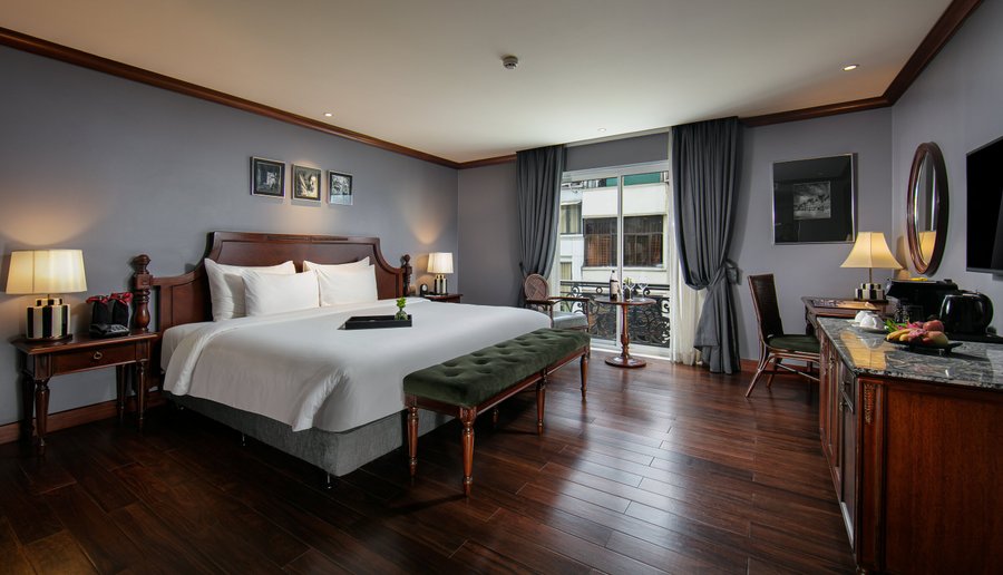 Executive City View rooms offer delicate views of the city and promises a comfortable stay with high quality equipment, comfortable linens, en-suite bathroom and luxury toiletries.