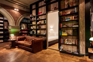 Room & Suite