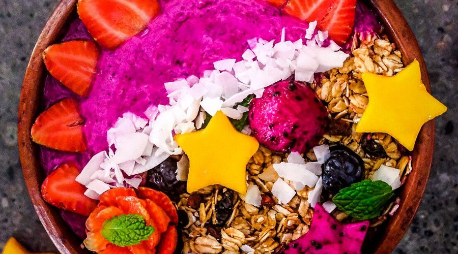 Frozen Bowls + Granola 
dragon fruit | coconut | chia seeds | almonds 