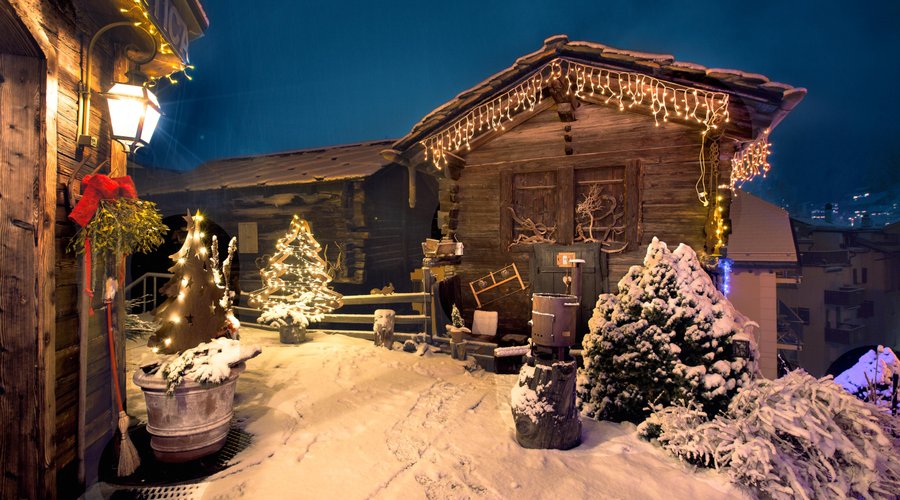 Hotel entrance garden in Winter with Cottage