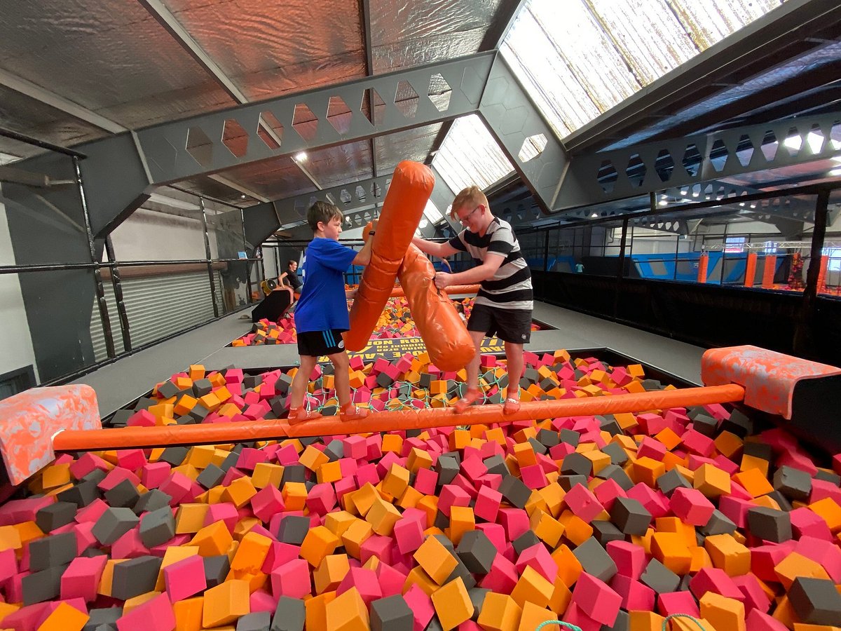 Cloud 9 Trampoline Park (พาล์เมอร์สตันนอร์ท, นิวซีแลนด์) - รีวิว