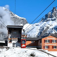 Bergrestaurant und Station Fürenalp Engelberg mit Sicht auf Gr. Spannort und Schlossberg