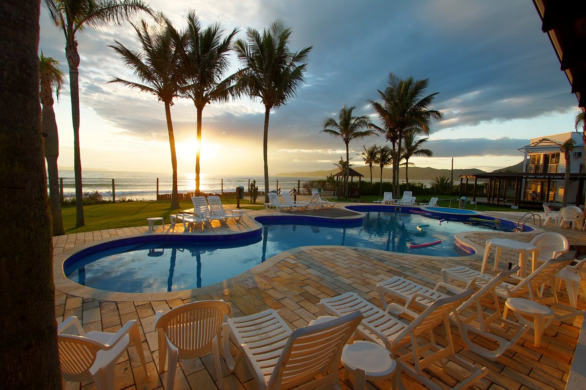 Bombinhas Summer Beach Hotel & Spa a partir de R$ 198 (R̶$̶ ̶1̶.̶1̶2̶0̶).  Hotéis em Bombinhas - KAYAK