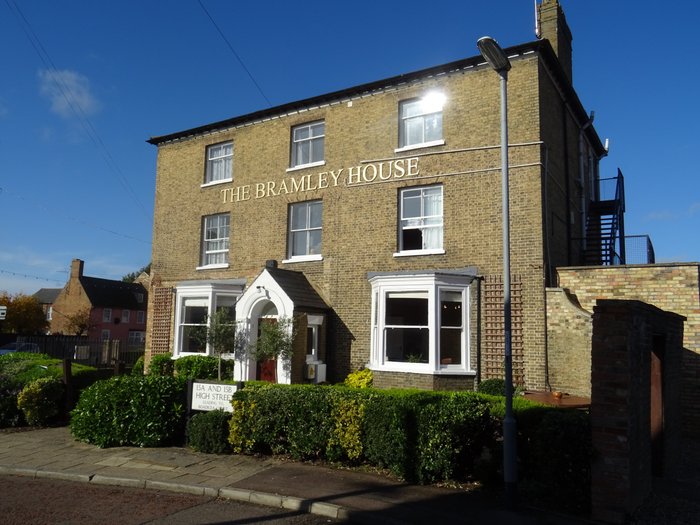 THE BRAMLEY HOUSE (AU169) 2023 Prices & Reviews (Chatteris, England