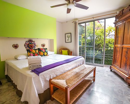 Casa de Las Bugambilias B&B