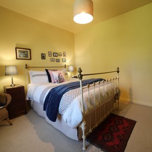 Arrondoon Cottage (2 Bedroom Cottage) main bedroom. 