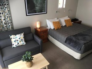Room & Suite