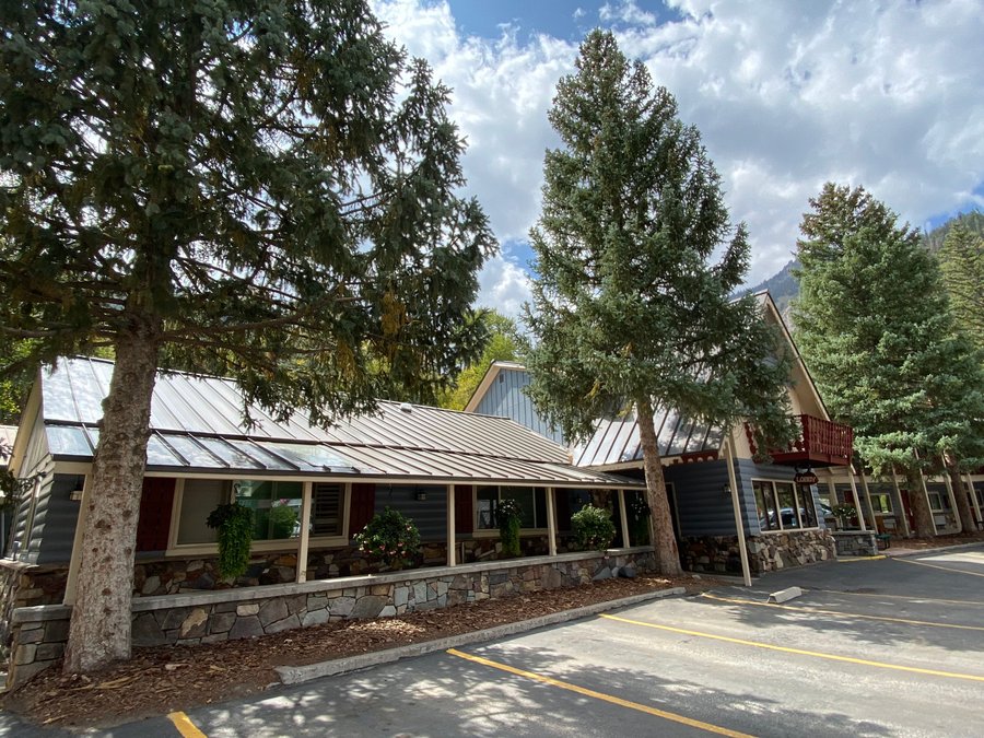 BOX CANYON LODGE & HOT SPRINGS - Updated 2021 Prices & Motel Reviews ...