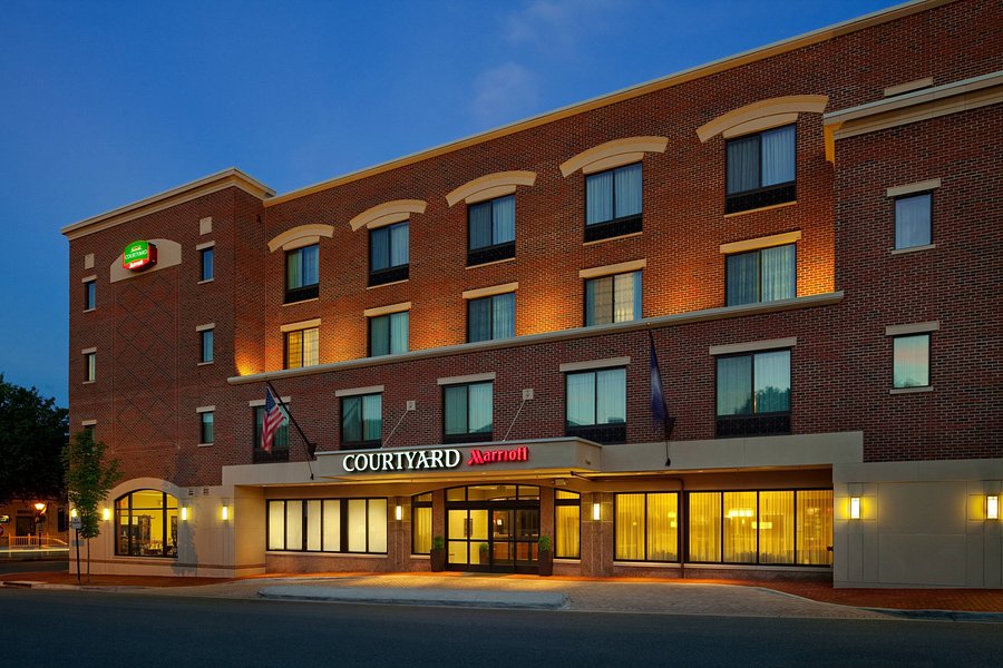 COURTYARD BY MARRIOTT FREDERICKSBURG HISTORIC DISTRICT $149 ($Ì¶1Ì¶7Ì¶9Ì¶