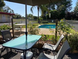 Pool & Beach