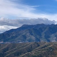 Amazing 360 degree views from this peak point. Stunning sights of Gibraltar and the North African Coastline. It’s a great walk to Ojen.