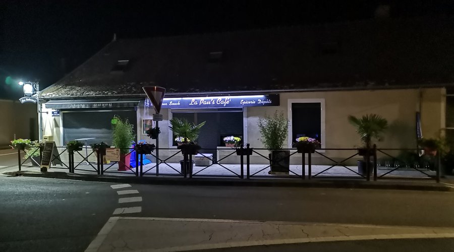 La Pau's Café en mode nuit