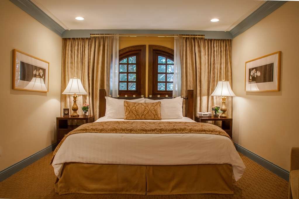 Hotel photo 53 of Best Western Plus Sunset Plaza Hotel.