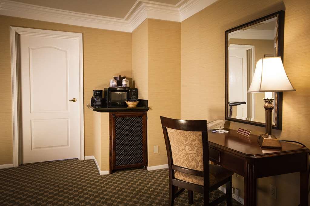 Hotel photo 59 of Best Western Plus Sunset Plaza Hotel.