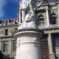 Statue de GUILLAUME TELL Statue of WILLIAM TELL - Socha