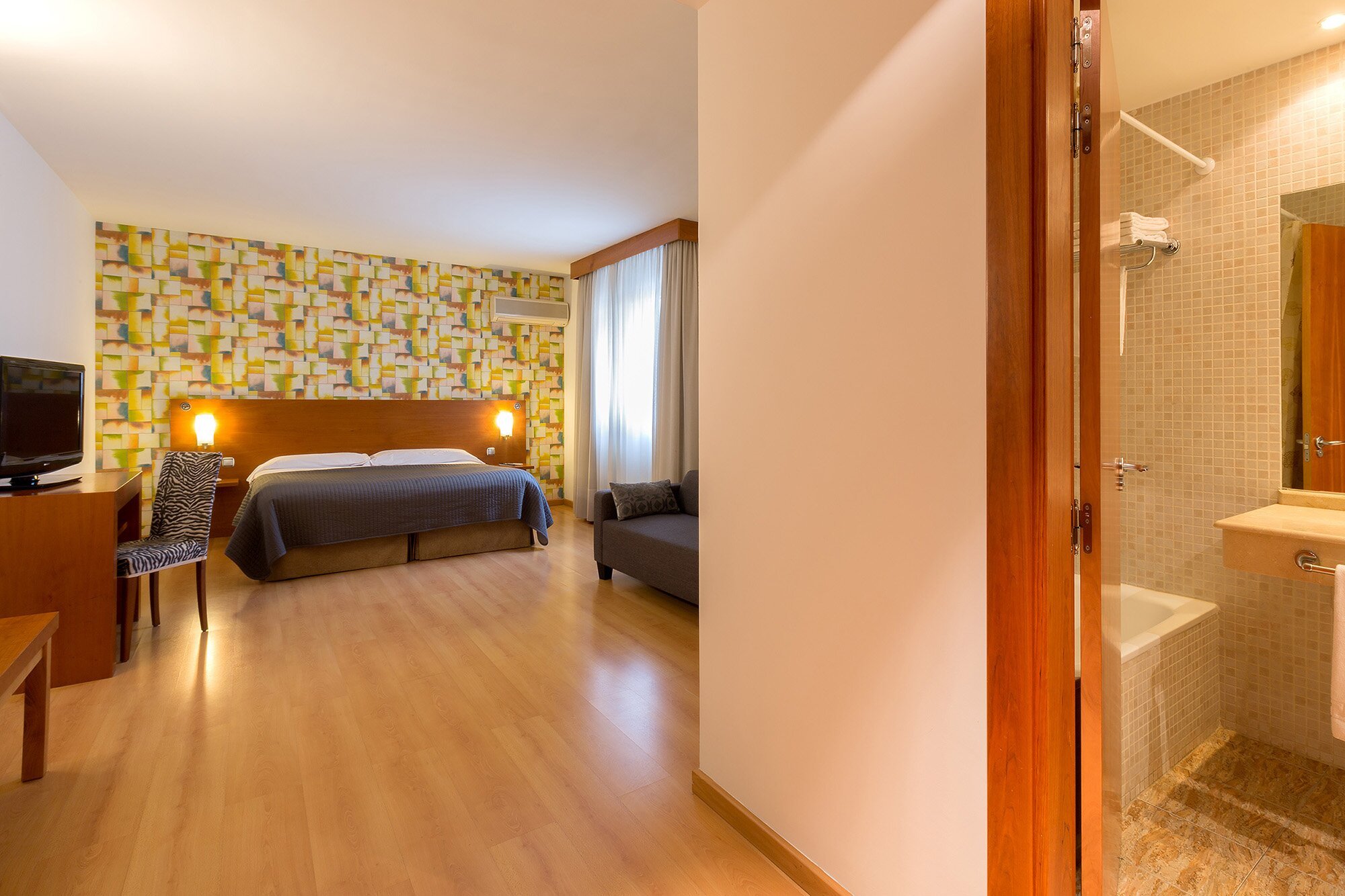 Torre Monreal Hotela by null