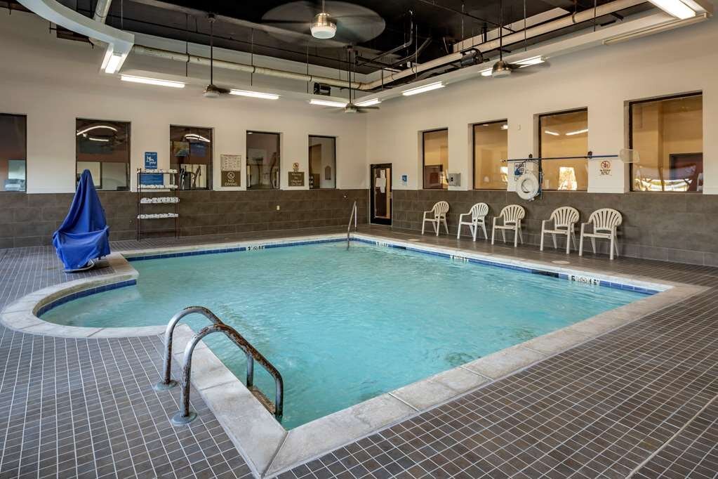 Comfort Suites Pool Pictures & Reviews - Tripadvisor