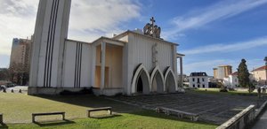 Pavilhão basquetebol - Picture of Clube Nacional de Natac-o, Lisbon -  Tripadvisor