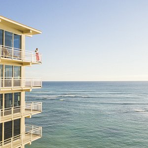 Kaimana Beach Hotel in Oahu, image may contain: City, Condo, High Rise, Urban