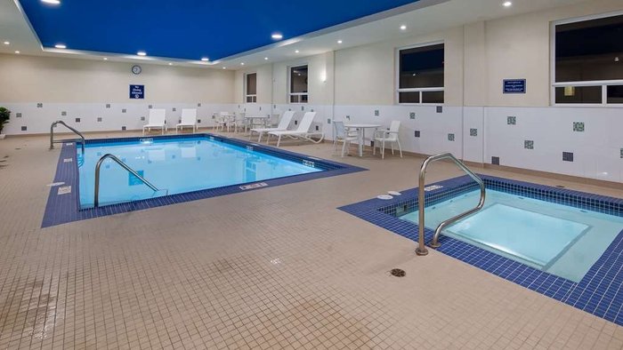 Best Western Plus Hinton Inn & Suites Pool: Pictures & Reviews ...