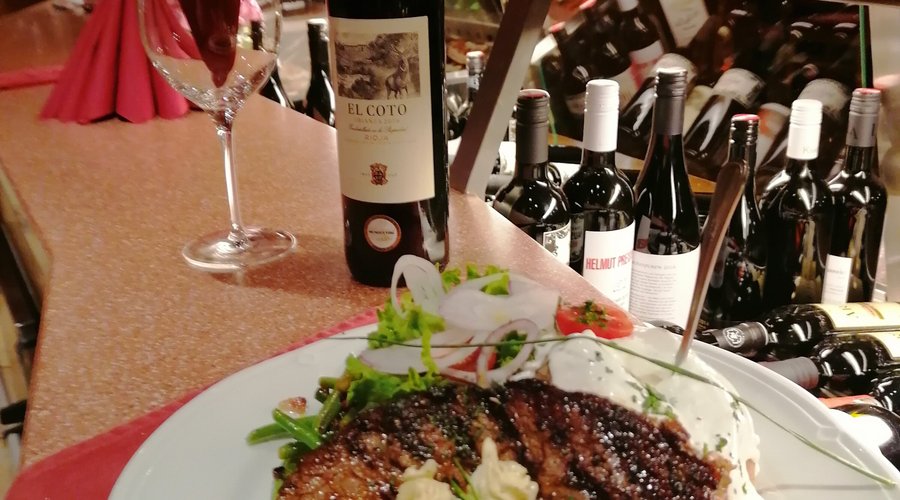 Ribeye-Steak vom Almo
Eins unserer Highlight in unserer vielfältigen Speisekarte