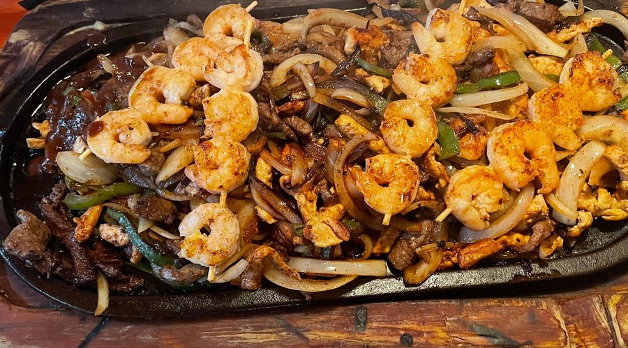 La Cazuela Mexican Grill