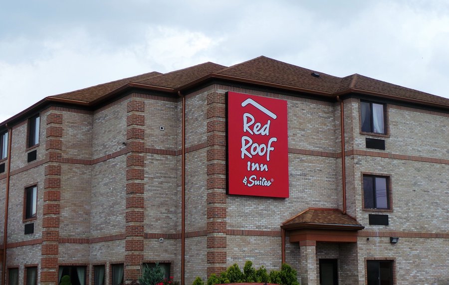 Red Roof Inn & Suites Detroit-Melvindale/ Dearborn (C̶$̶1̶1̶2̶) C$83