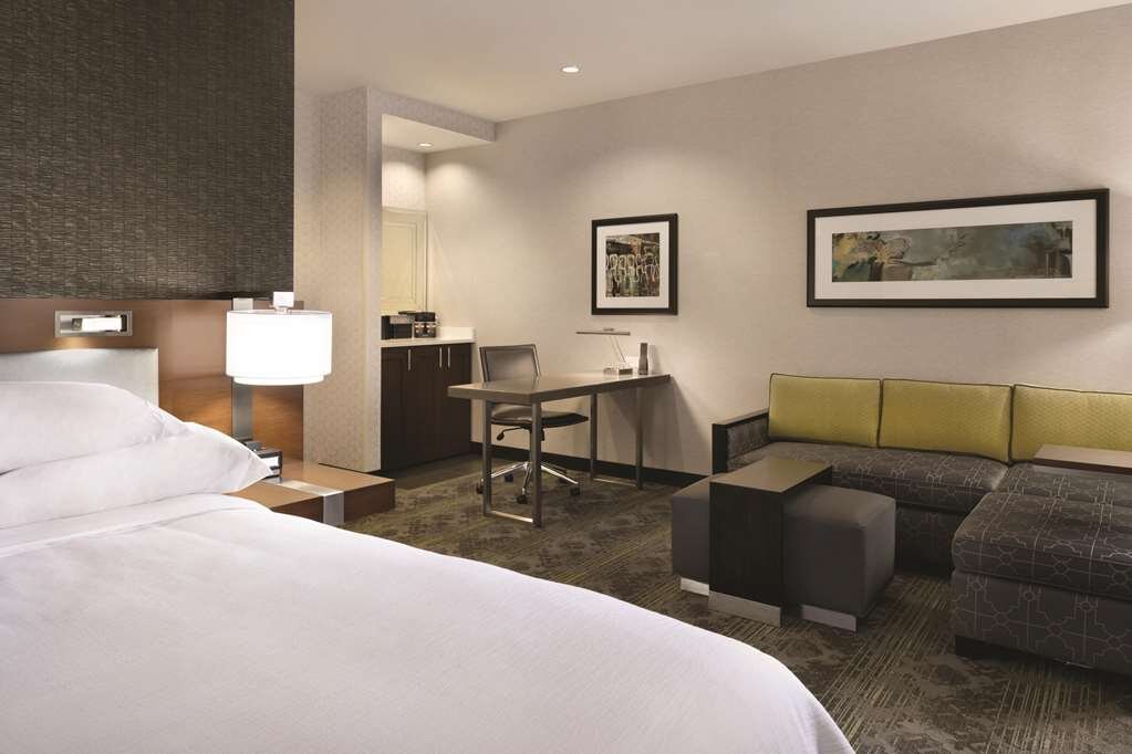 Hotel photo 75 of Embassy Suites by Hilton Pittsburgh Downtown.
