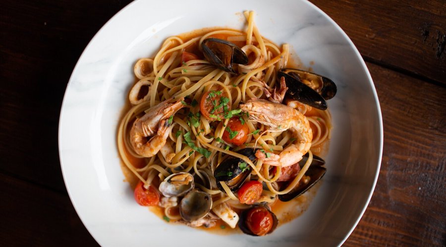 Mixed seafood linguine