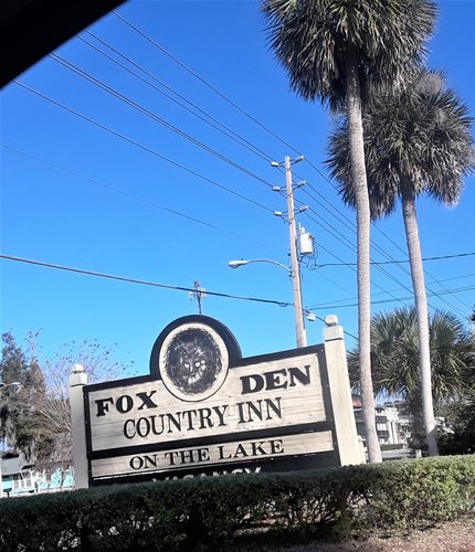 Fox Den Country Inn image