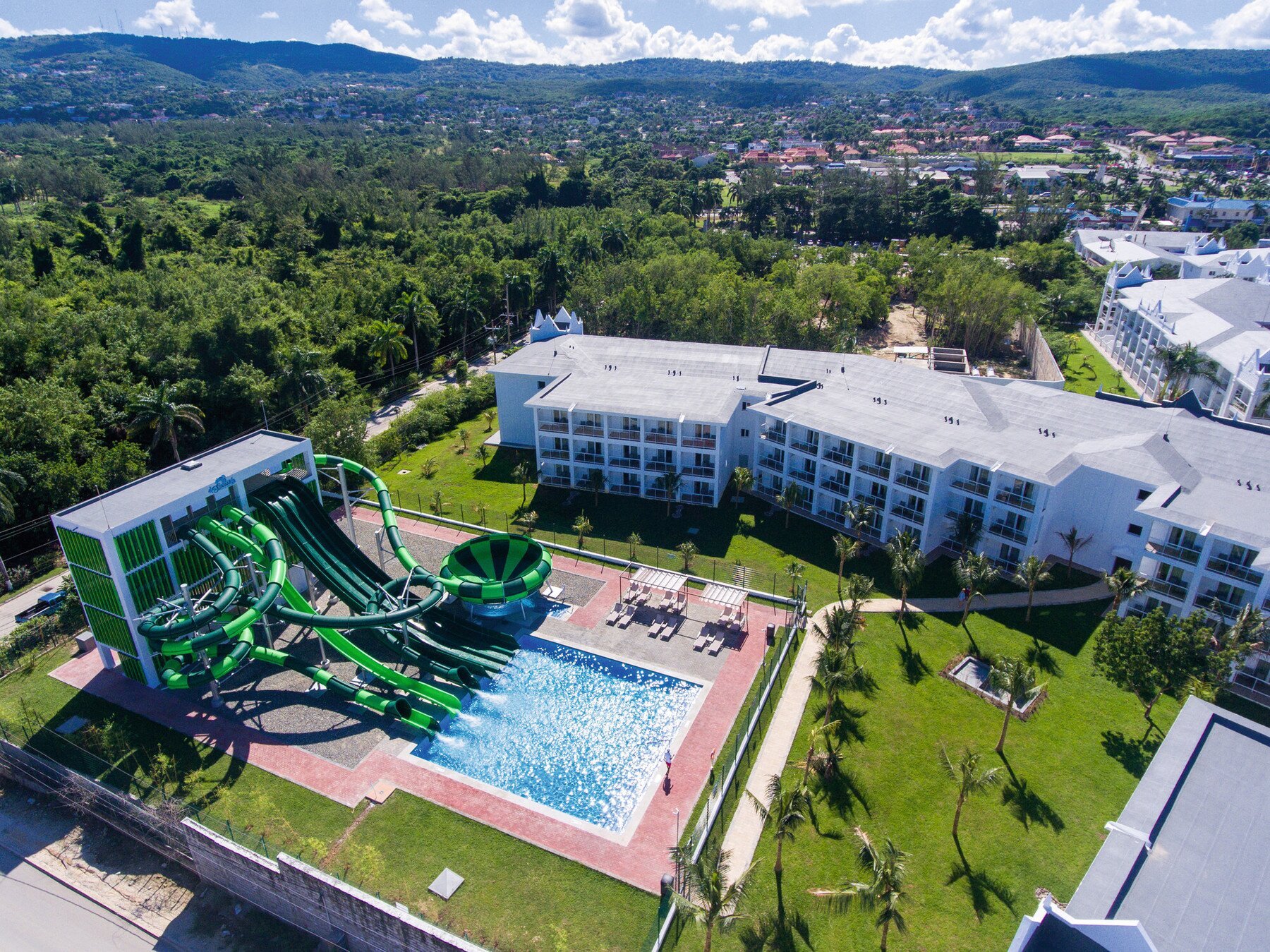 montego bay jamaica resort all inclusive riu        
        <figure class=