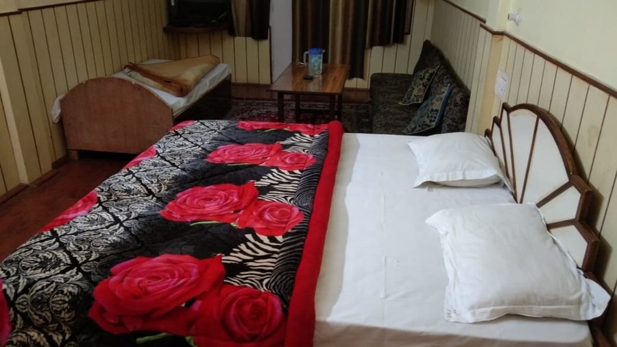Triple Bed Room