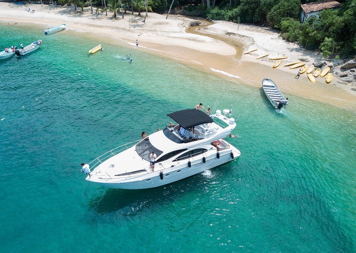 punta mita mexico yacht charter