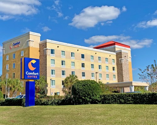 Less than $200 weekly rate - Review of Motel 6 Tampa, FL, Tampa, FL ...