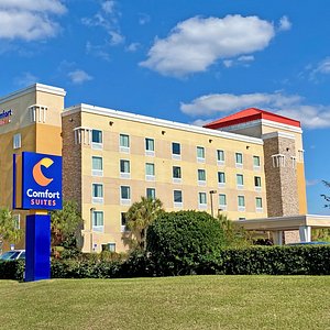 Comfort Suites At Fairgrounds-Casino in Tampa, image may contain: Hotel, Office Building, City, Inn