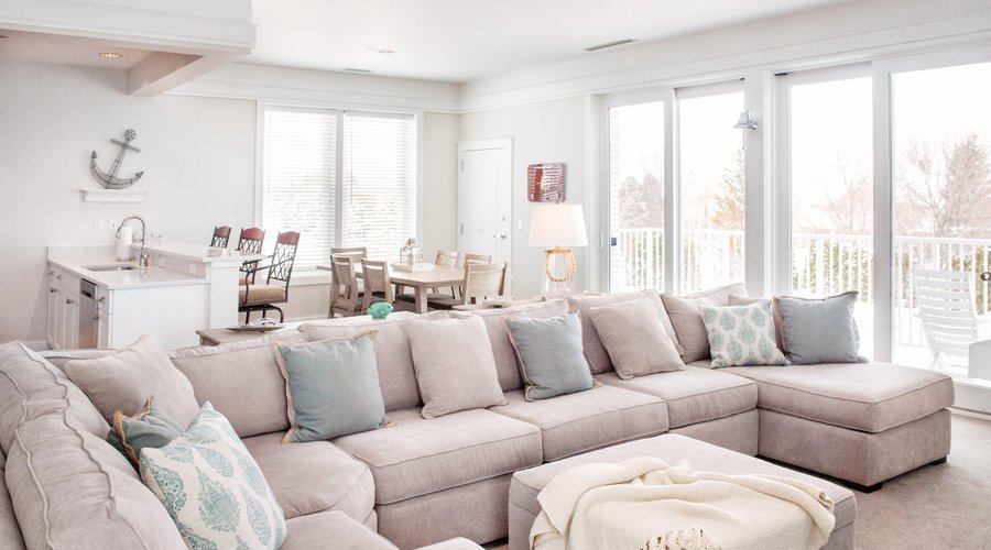 3 Bedroom Master Suite Living Room