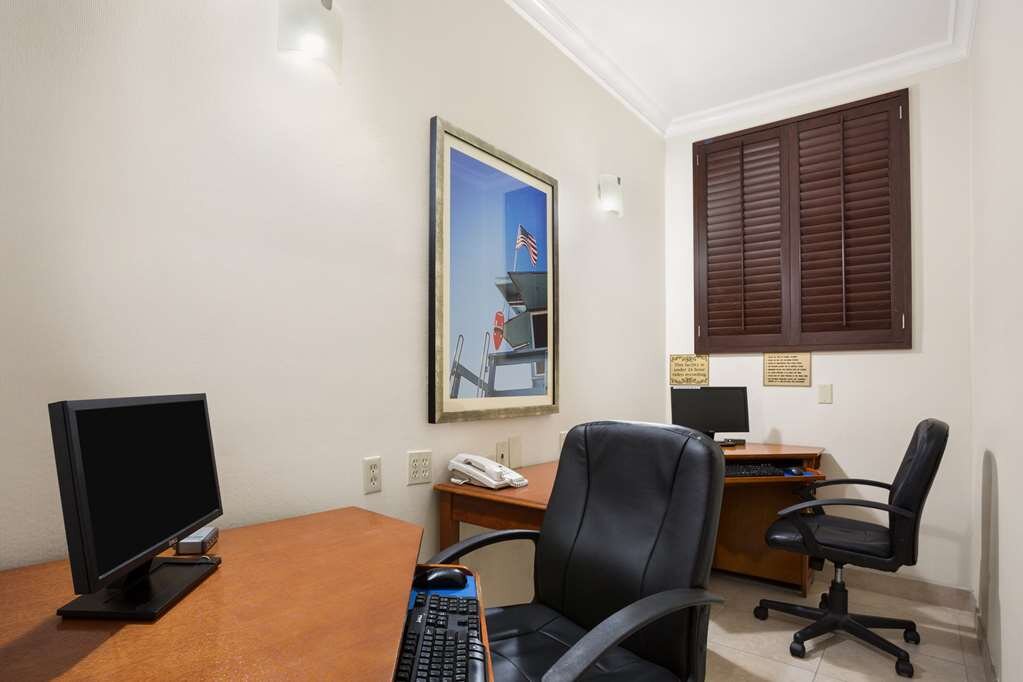 Hotel photo 60 of SureStay Hotel by Best Western Santa Monica.