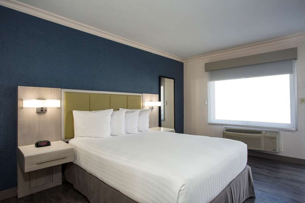 Hotel photo 2 of SureStay Hotel by Best Western Santa Monica.