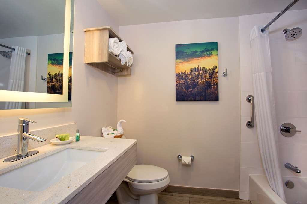 Hotel photo 19 of SureStay Hotel by Best Western Santa Monica.