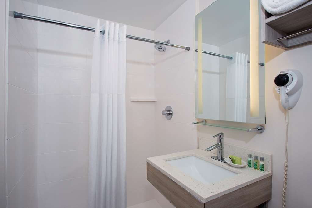 Hotel photo 18 of SureStay Hotel by Best Western Santa Monica.