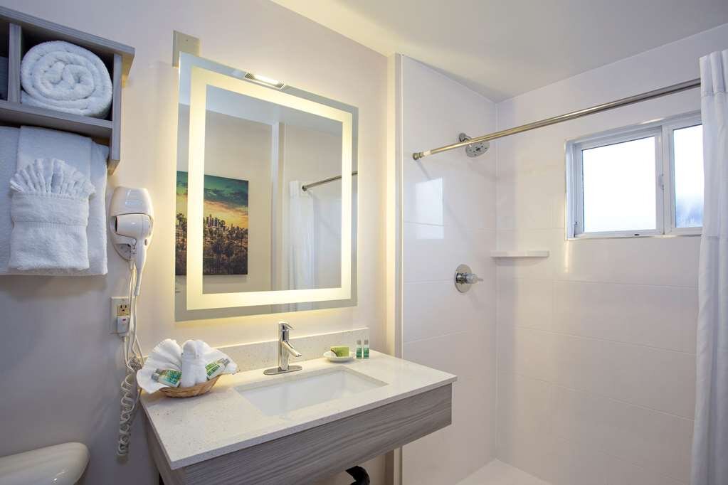 Hotel photo 26 of SureStay Hotel by Best Western Santa Monica.