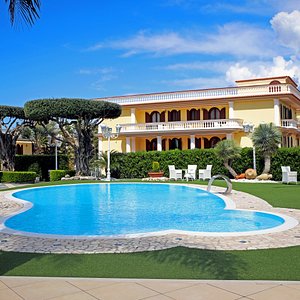 Villa Le Zagare Relais & Spa in Gragnano, image may contain: Villa, Resort, Hotel, Hacienda
