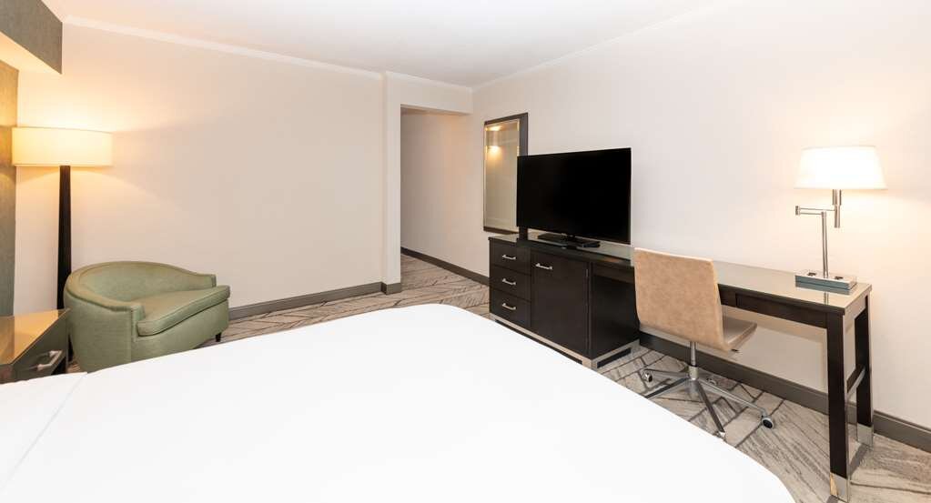 Hotel photo 27 of DoubleTree by Hilton Newark Penn Station.